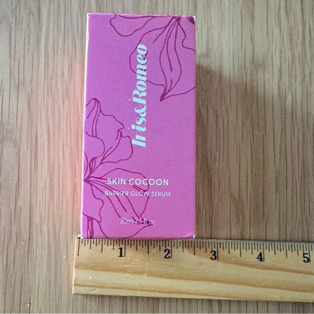 NWT Iris and Romeo Skin Cocoon Barrier Glow Serum - 1 oz - Picture 3 of 7